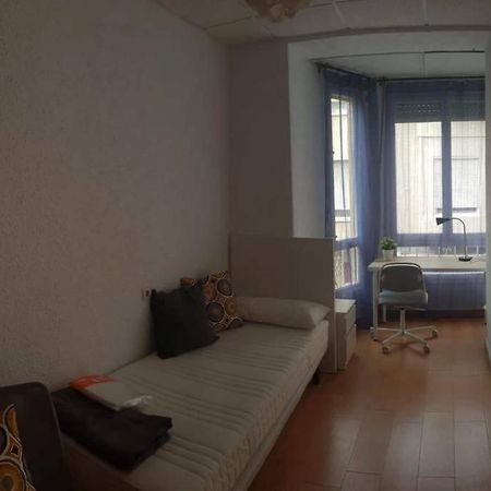 Cozy Apartment In The Heart Of Alicante! Luaran gambar